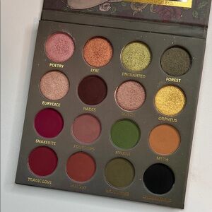 Lois cosmetics meet me in the underworld